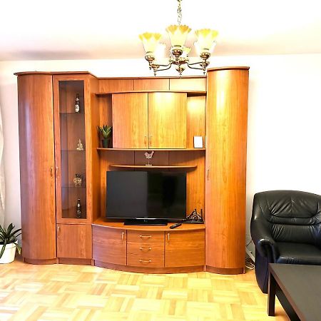 Vintage Bucharest Apartment Luaran gambar