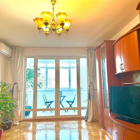 Vintage Bucharest Apartment Luaran gambar