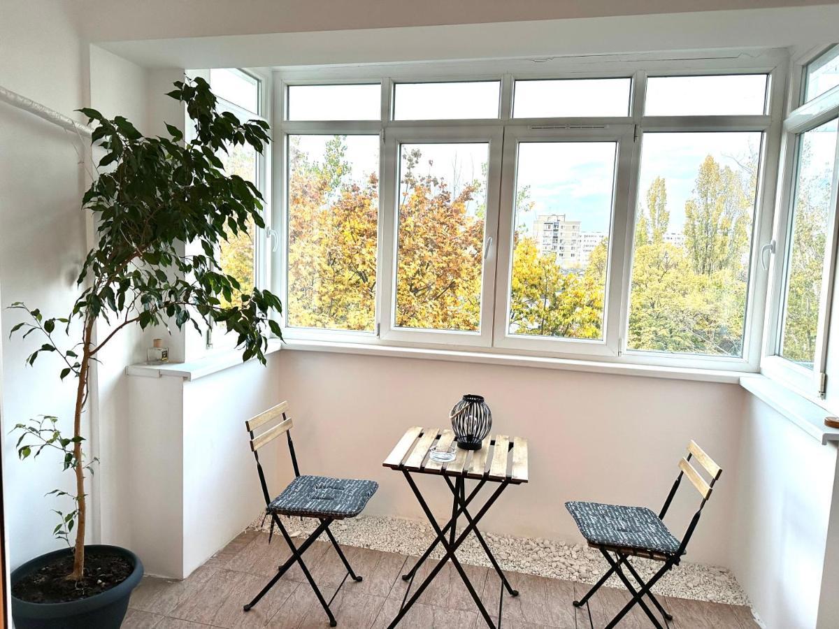 Vintage Bucharest Apartment Luaran gambar